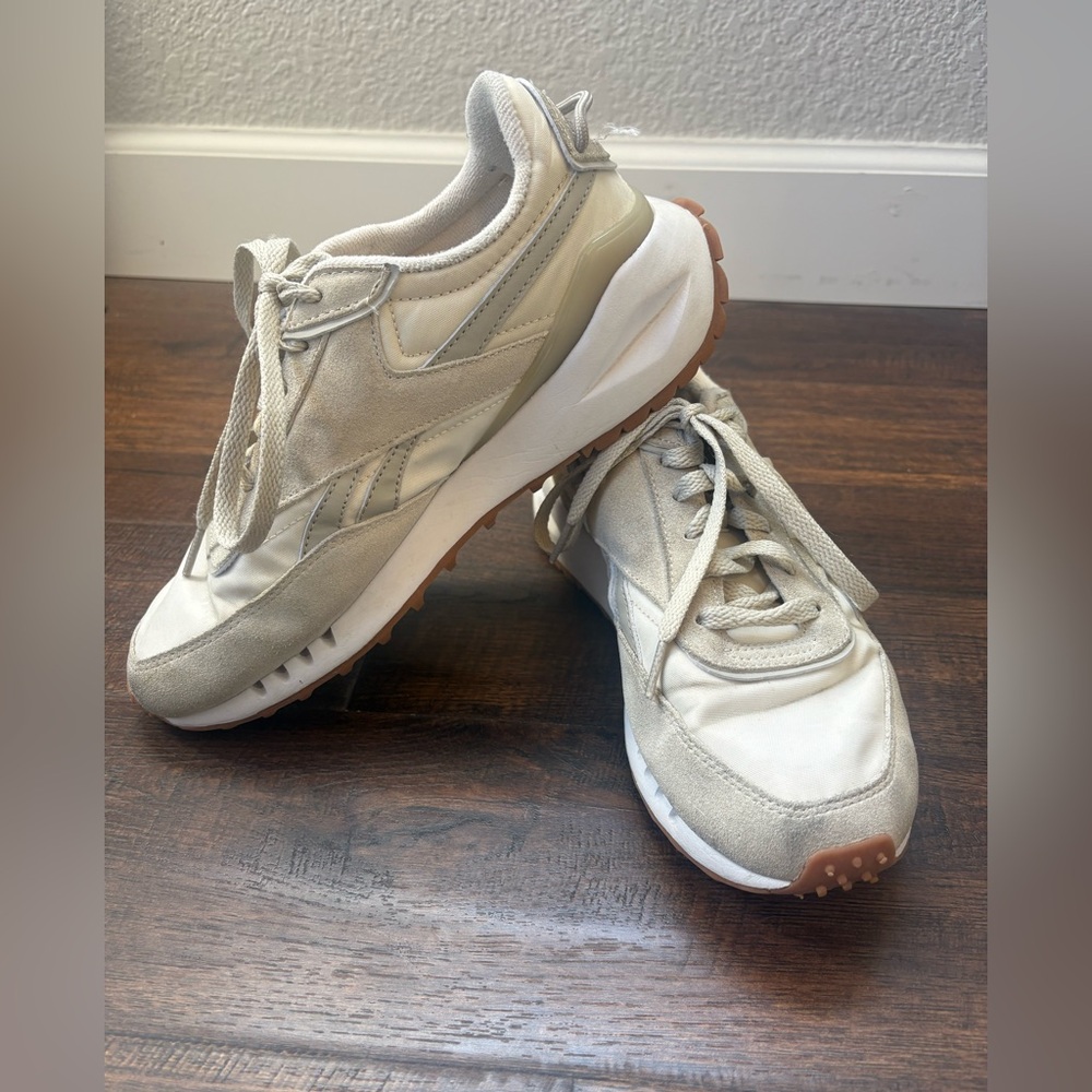 Reebok Galaxy Sneaker Size 8